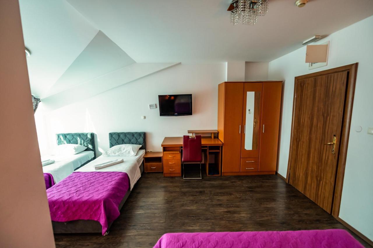 Hotel Oasis Gnojnice Exteriör bild