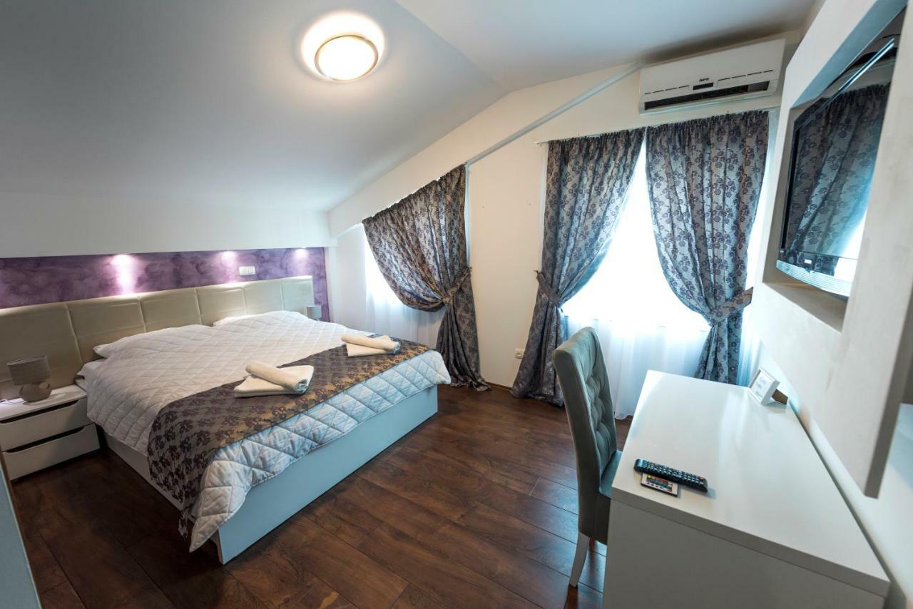 Hotel Oasis Gnojnice Exteriör bild